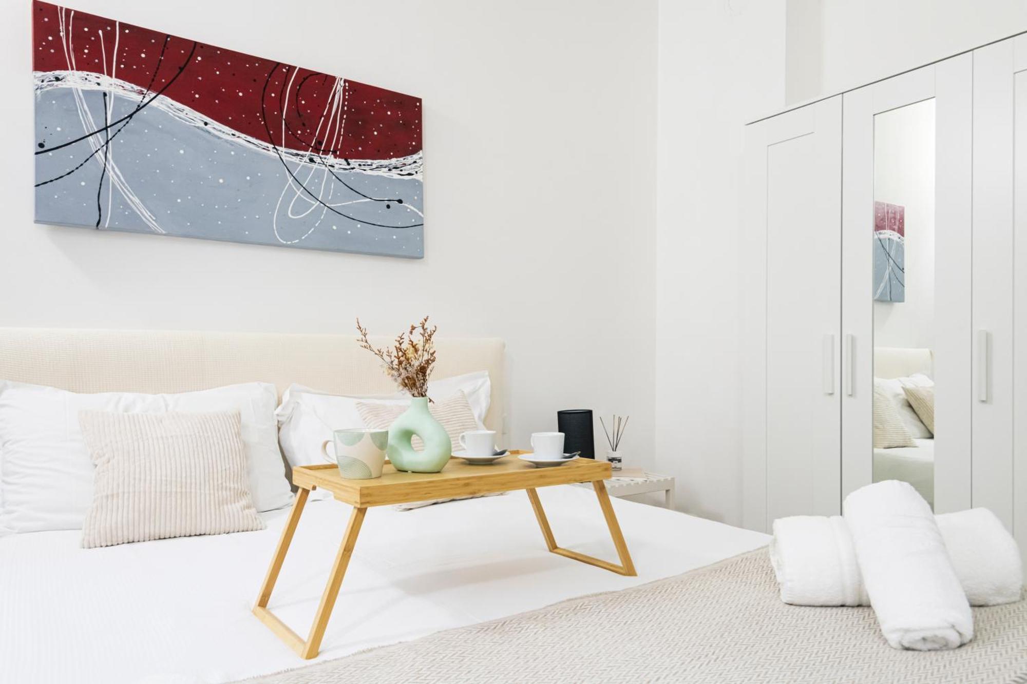Amazing, New & Fully Furnished Studio In Duomo Милано Екстериор снимка