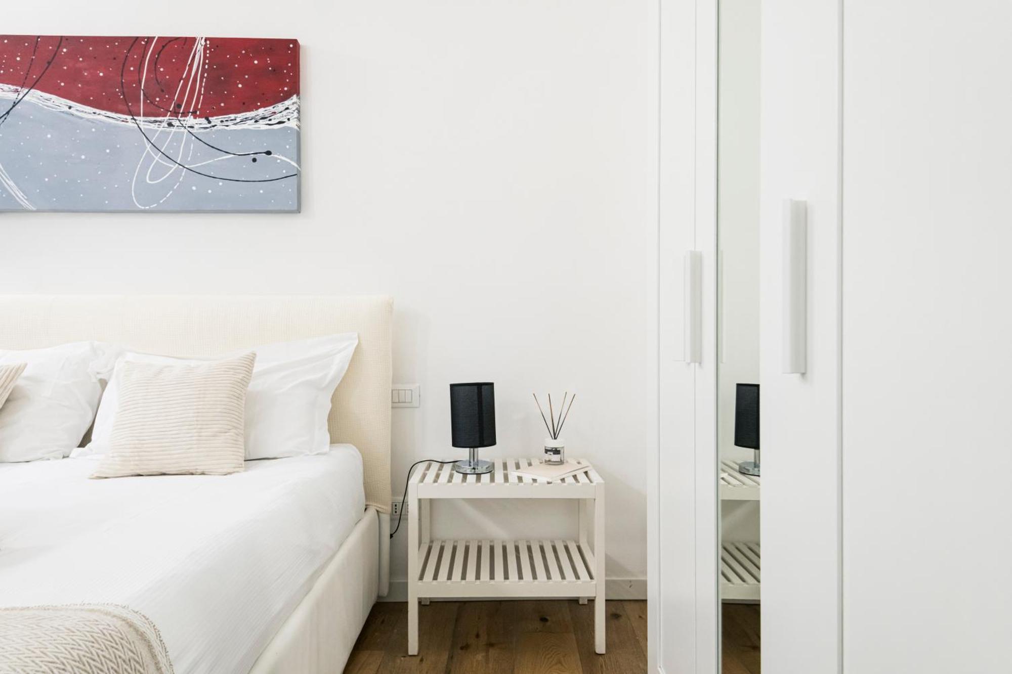 Amazing, New & Fully Furnished Studio In Duomo Милано Екстериор снимка