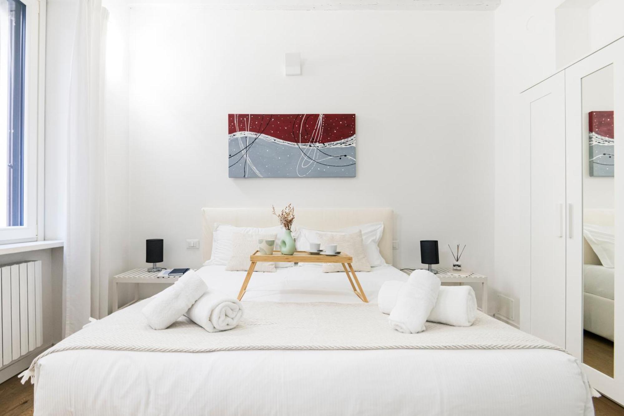 Amazing, New & Fully Furnished Studio In Duomo Милано Екстериор снимка