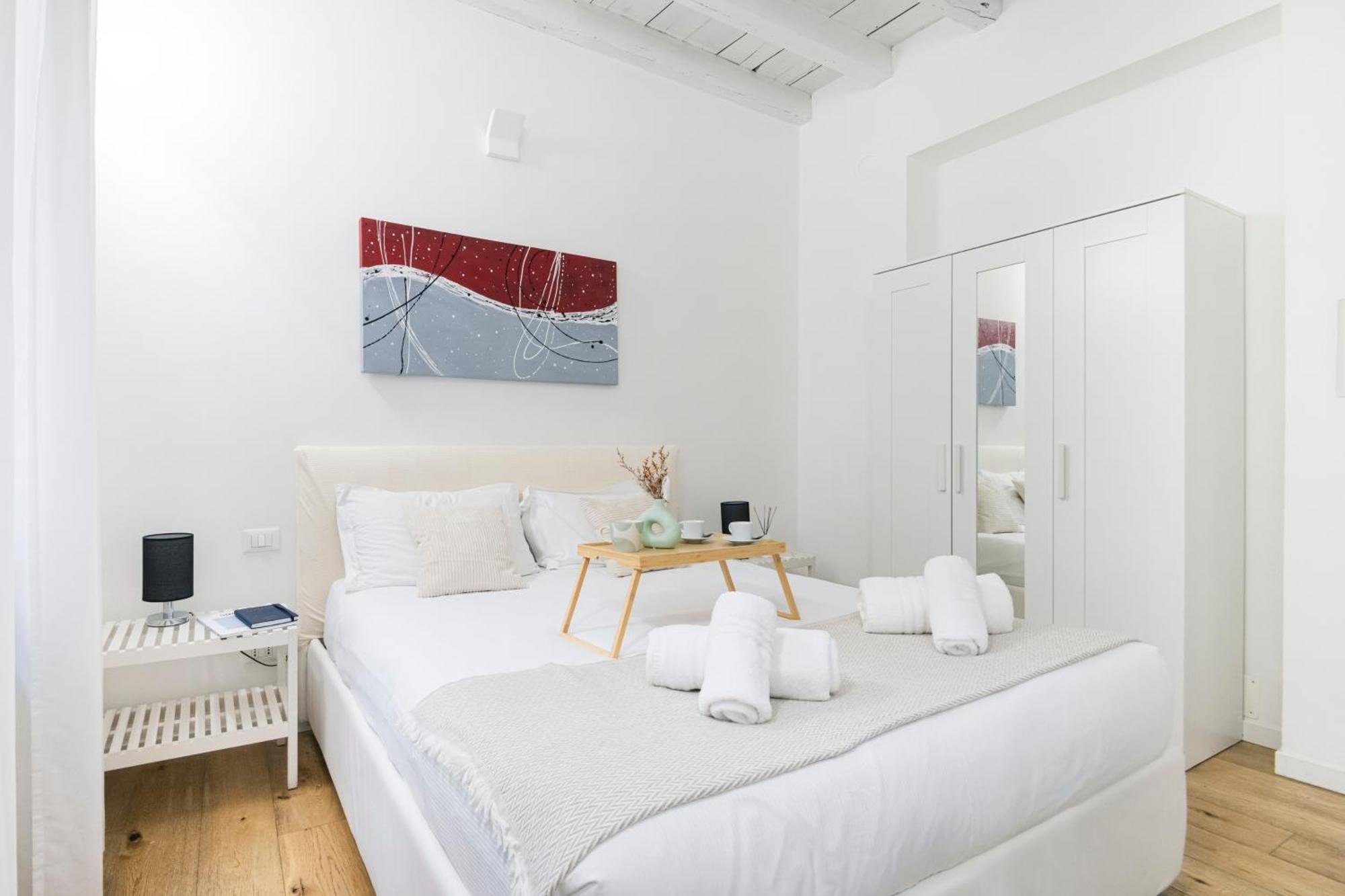 Amazing, New & Fully Furnished Studio In Duomo Милано Екстериор снимка