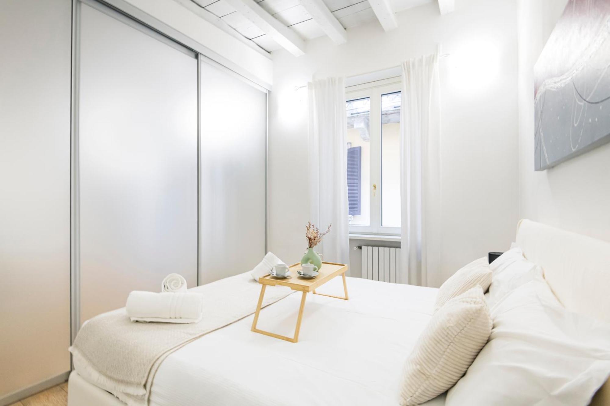 Amazing, New & Fully Furnished Studio In Duomo Милано Екстериор снимка